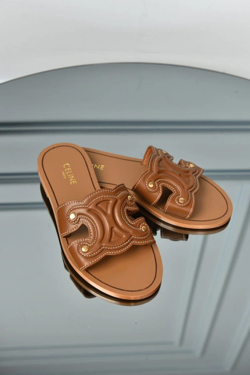 Women slippers